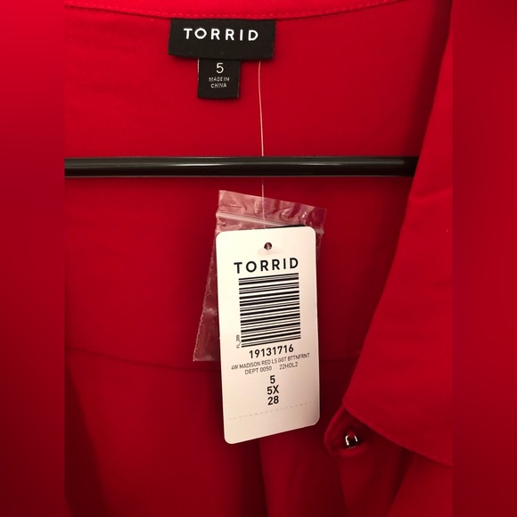 Torrid sz 5 red blouse NWT - Picture 7 of 9